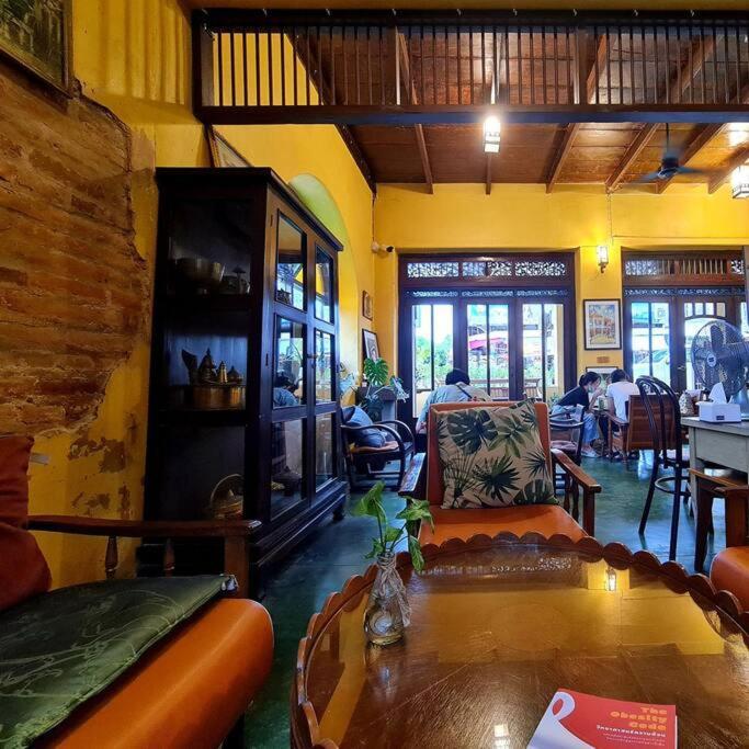 Sittisang Heritage House 1920 Kanchanaburi Dış mekan fotoğraf